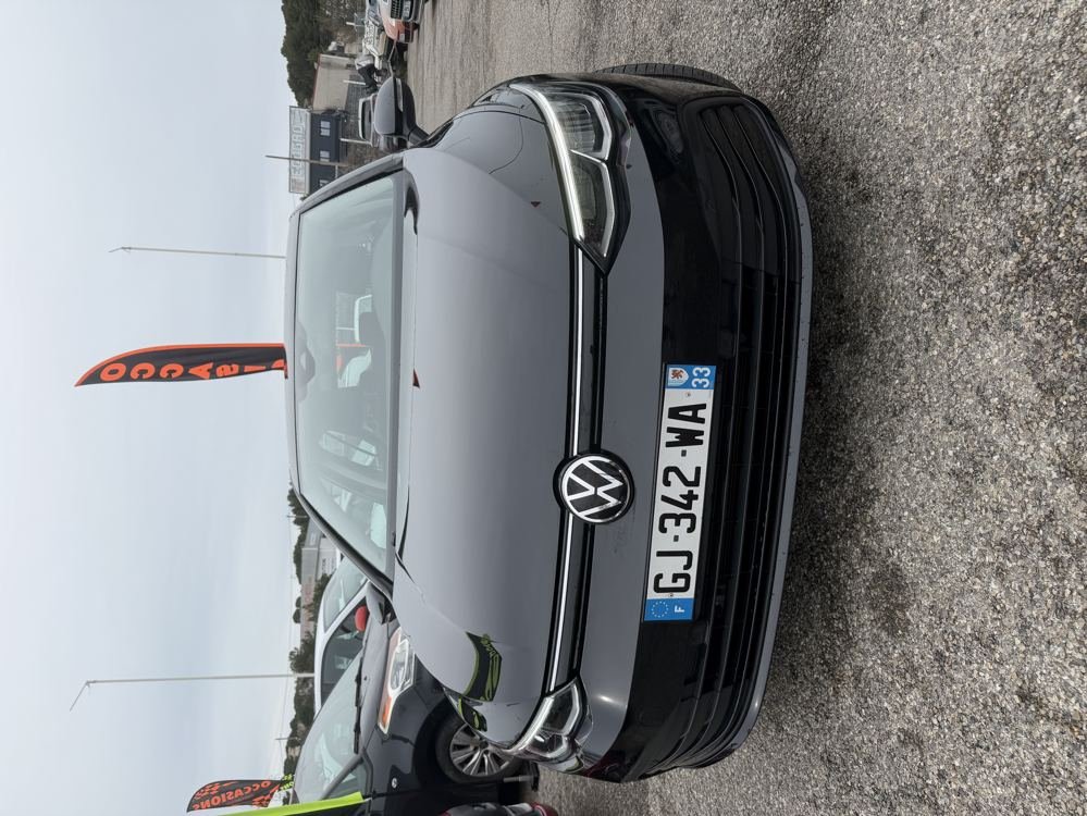 Volkswagen Golf 8 noire vendue